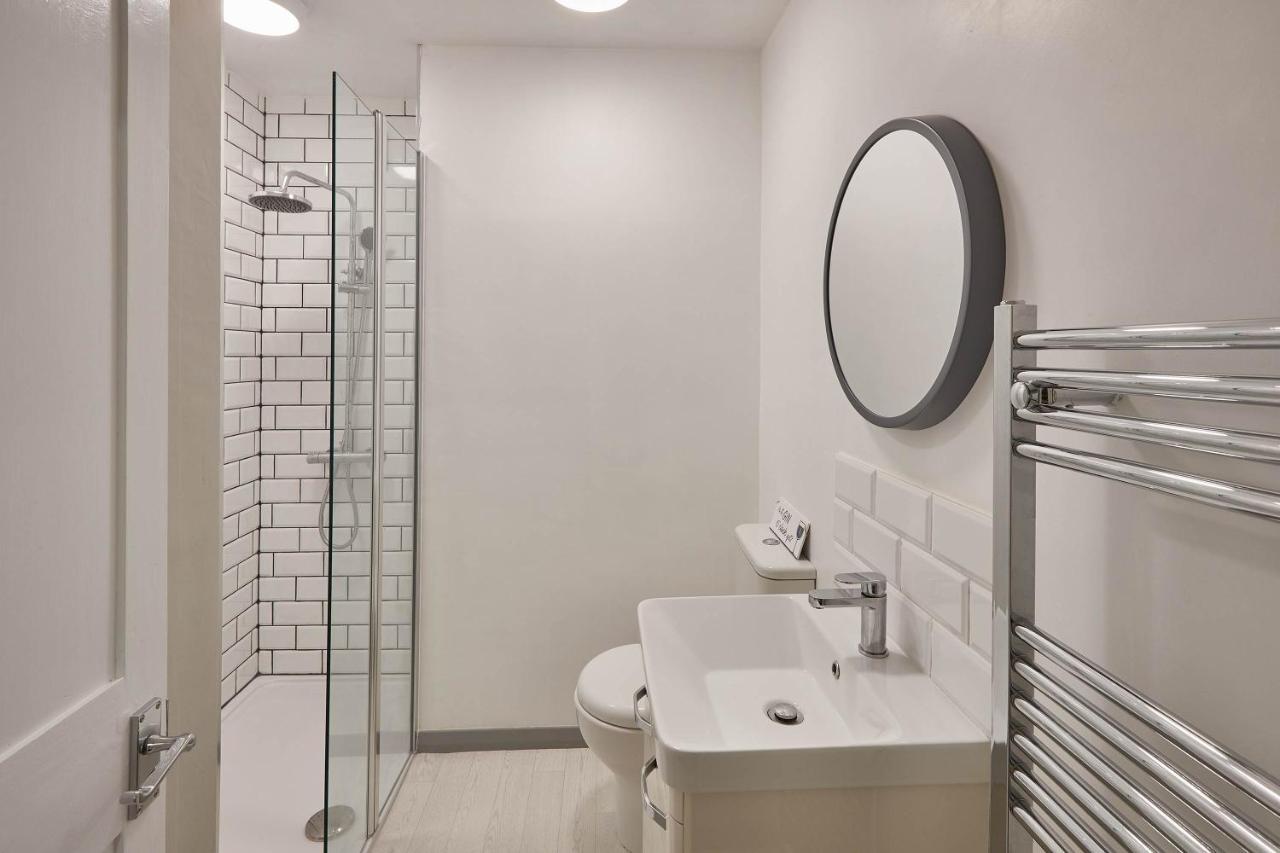 Host & Stay - Princess Place Townhouse Whitby Dış mekan fotoğraf