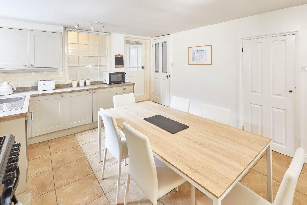 Host & Stay - Princess Place Townhouse Whitby Dış mekan fotoğraf