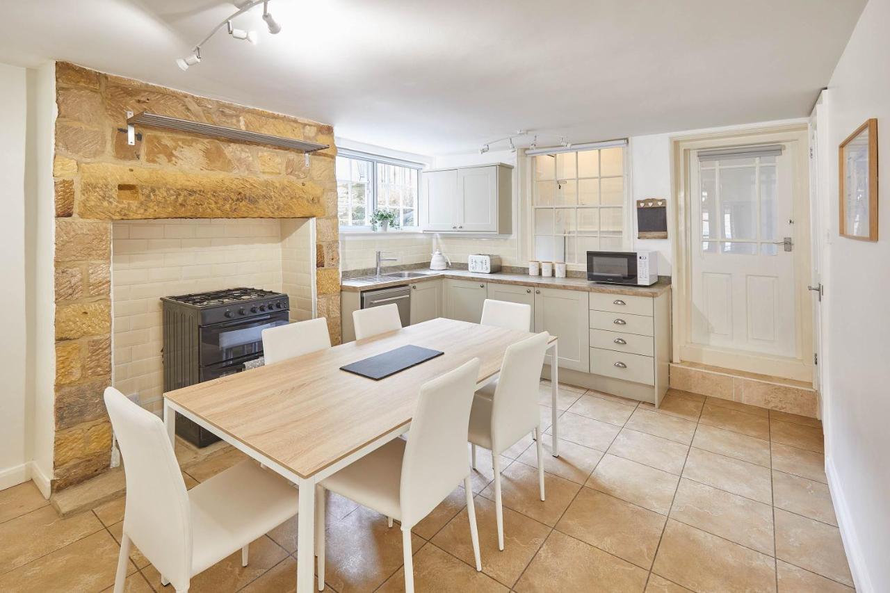Host & Stay - Princess Place Townhouse Whitby Dış mekan fotoğraf