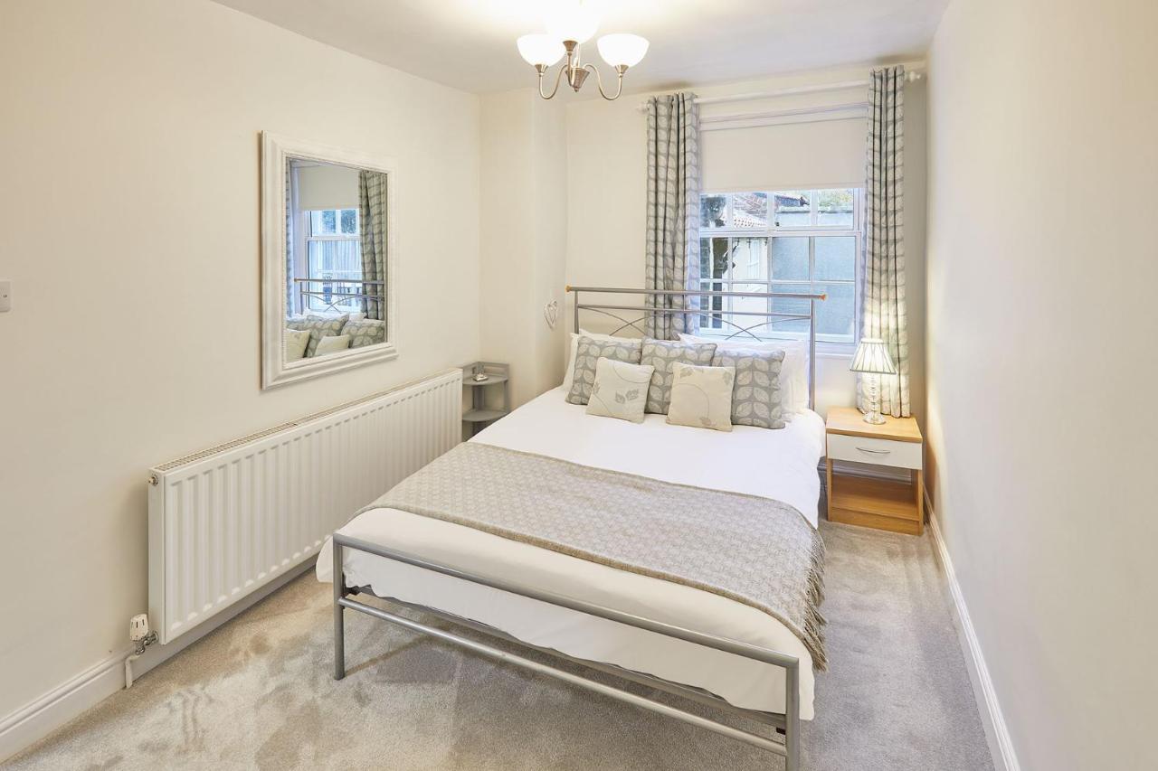 Host & Stay - Princess Place Townhouse Whitby Dış mekan fotoğraf